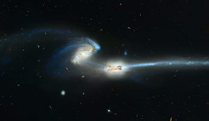 Collisione tra due galassie (NASA foto) - www.aerospacecue.it