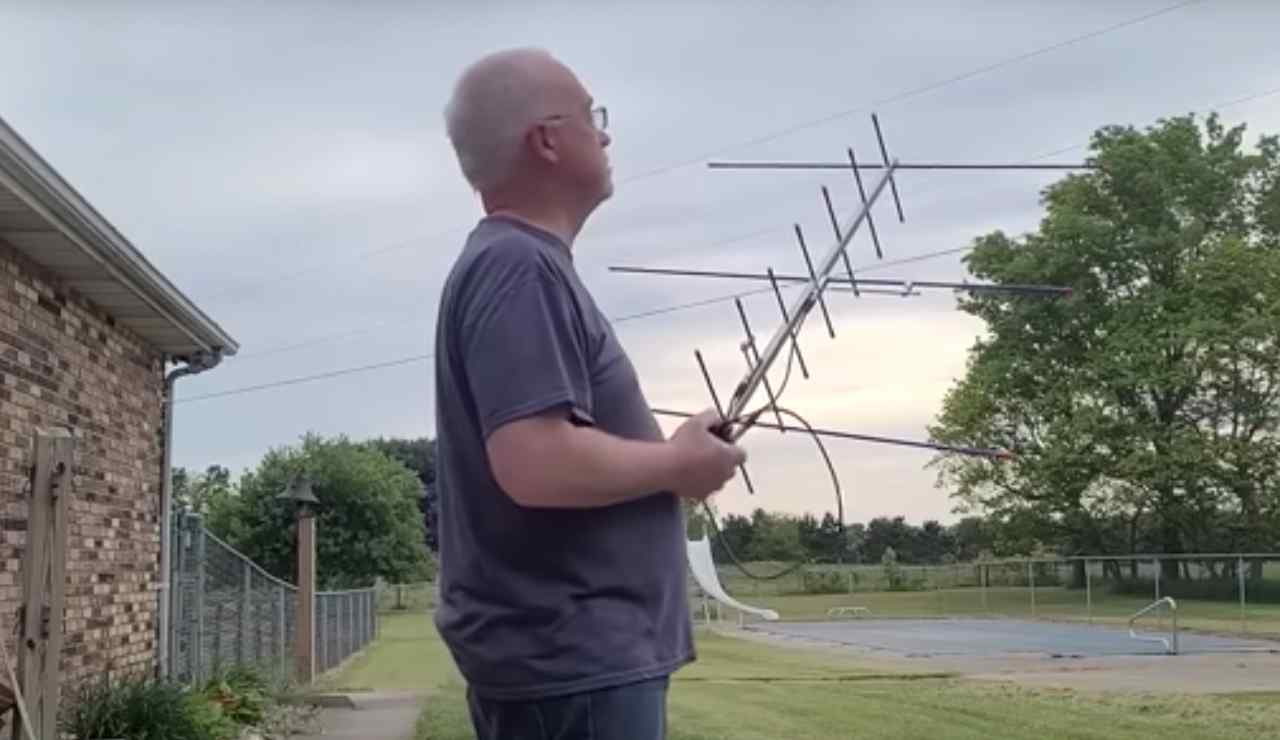 International Space Station: Man Called Astronauts | Called From Backyard Using Unthinkable Device – Video – CUENEWS