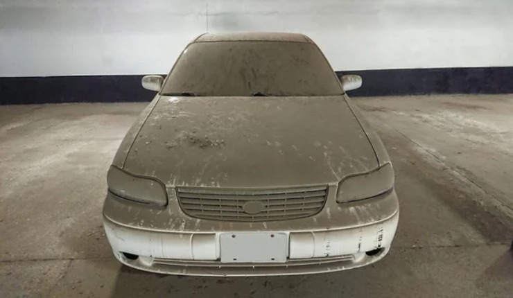 Automobile sporca