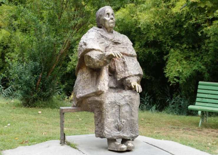 Monumento dedicato a Baba Vanga (Depositphotos foto)