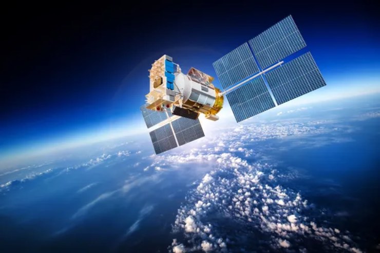 Satellite in orbita sulla terra