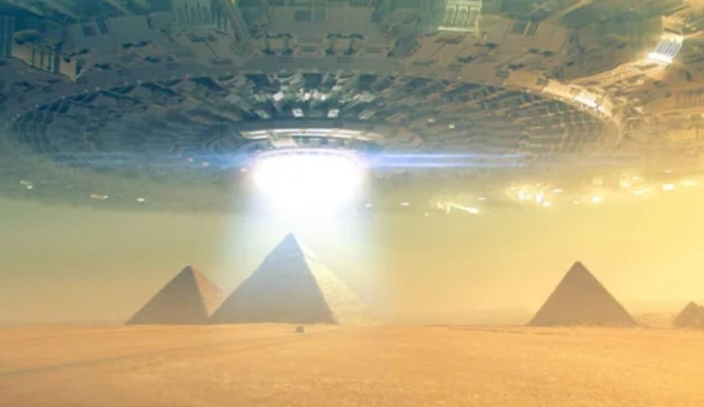 Ufo e piramidi (Depositphotos foto)