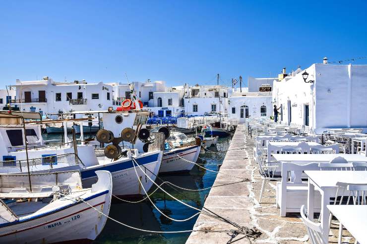 Paros