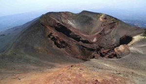 Illustrazione dell'Etna (Pixabay FOTO) - aerospacecue.it
