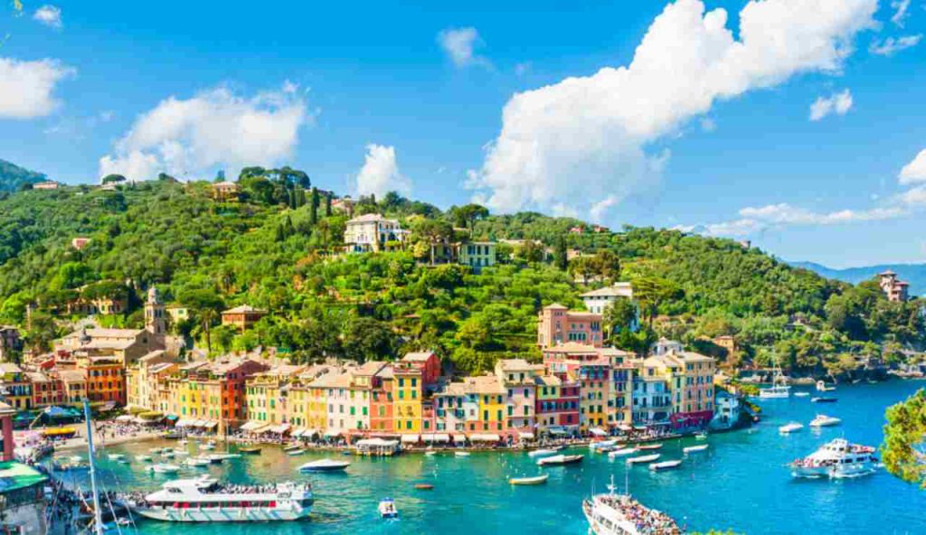 Illustrazione di Portofino (Canva FOTO) - aerospacecue.it