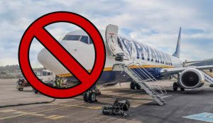 Illustrazione di un divieto su Ryanair (Canva FOTO) - aerospacecue.it