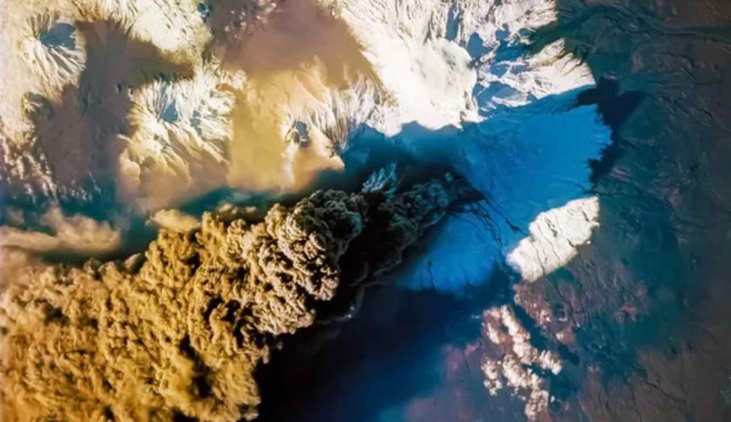 Eruzione da satellite