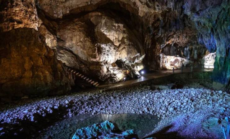Grotte di Pastena (Depositphotos foto) - www.aerospacecue.it