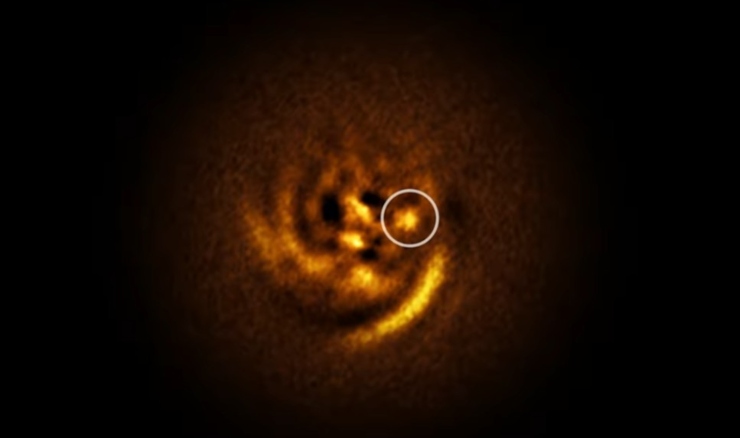 Il pianeta (ESO - youtube screenshot) - www.aerospacecue.it