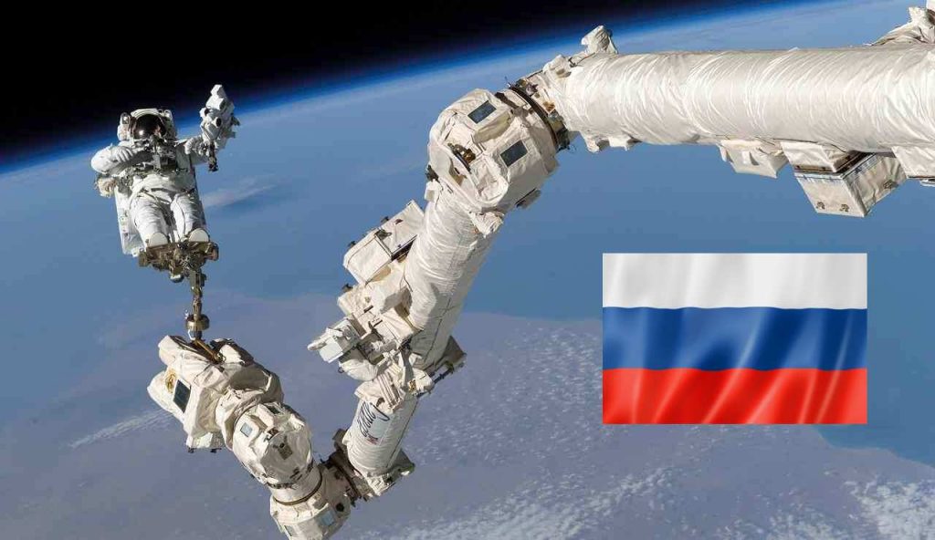 Astronauta nello spazio (Pixabay foto) - www.aerospacecue.it