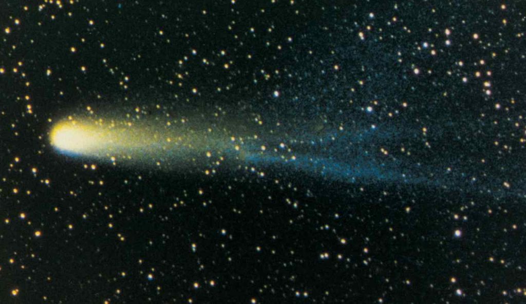Illustrazione di una cometa vagante (Canva FOTO) - aerospacecue.it