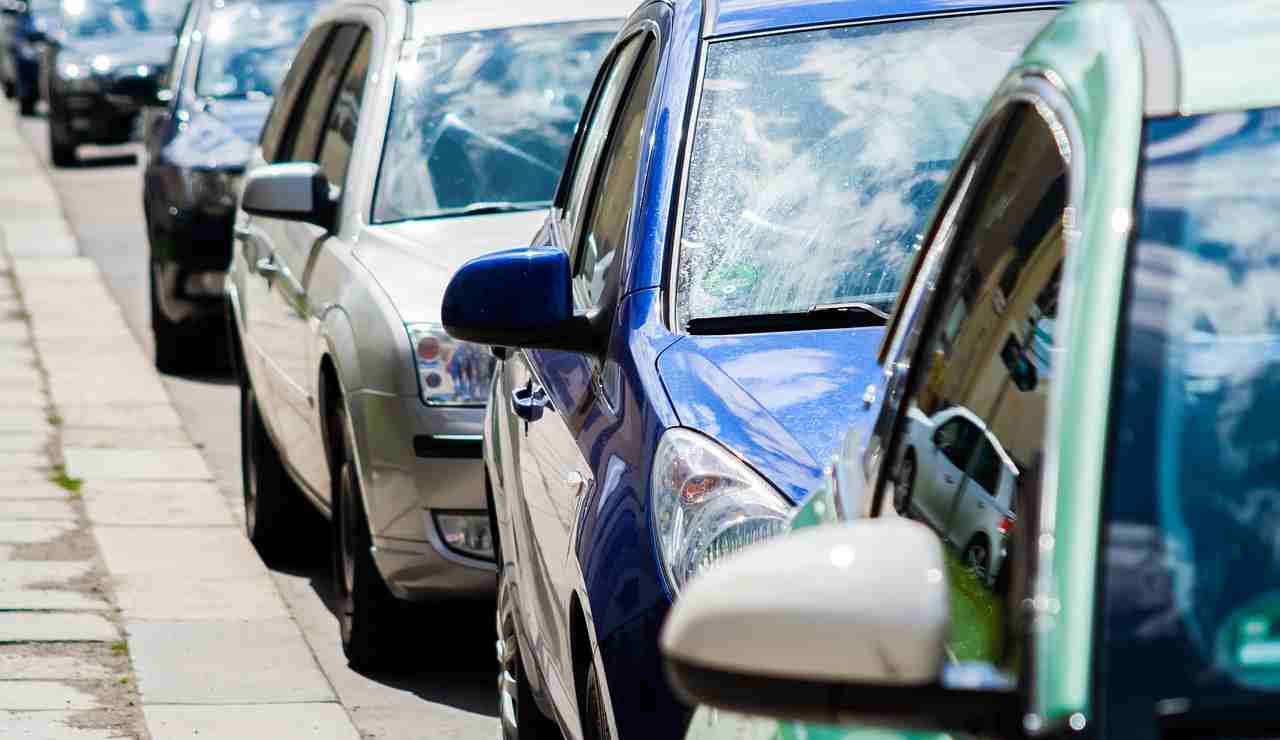 Auto nel traffico (Pixabay foto) - www.aerospacecue.it