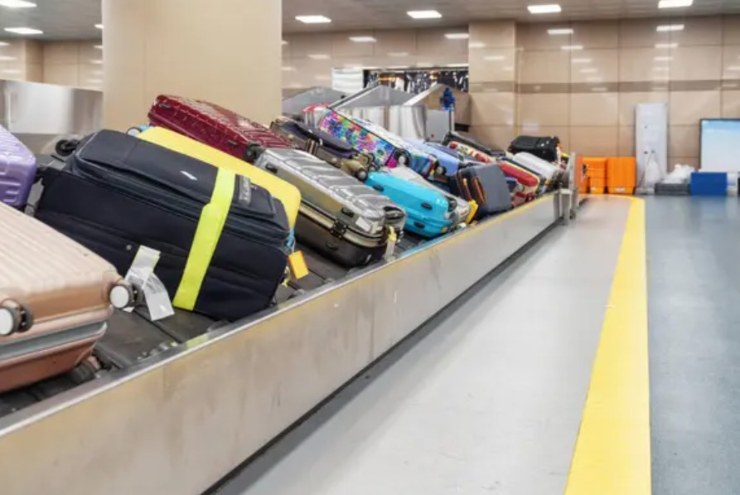 Bagagli in aeroporto (Depositphotos foto) - www.aerospacecue.it