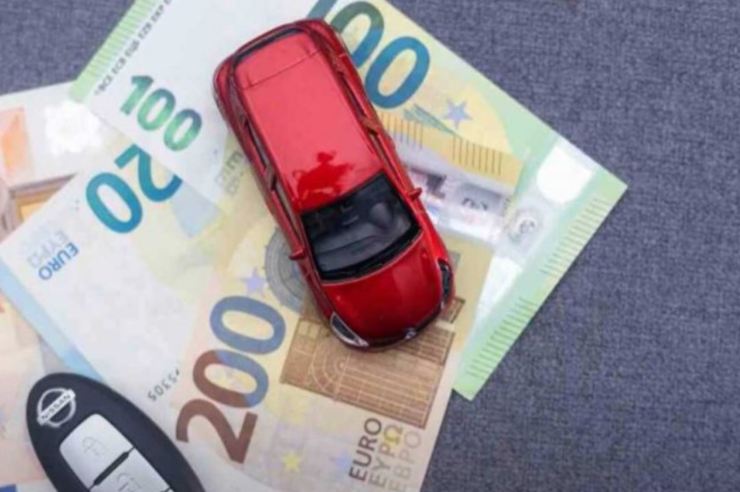 Bollo auto (screenshot Canale Notizie - YouTube) - www.aerospacecue.it