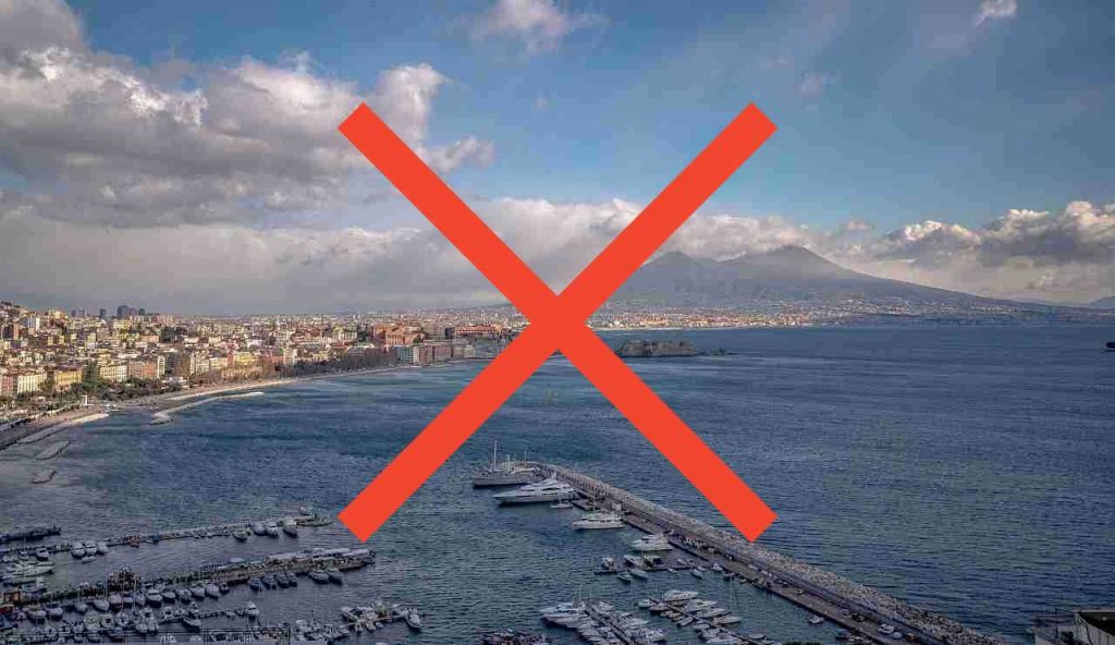 Napoli e problemi (Pixabay foto) - www.aerospacecue.it
