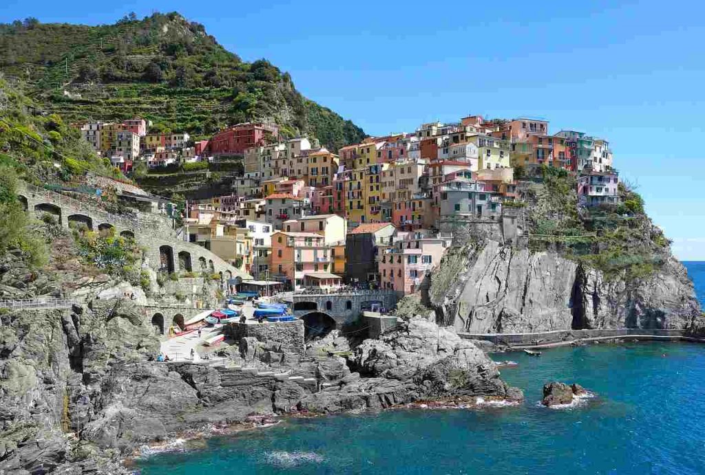 Località balneari famose per la vita notturna glamour