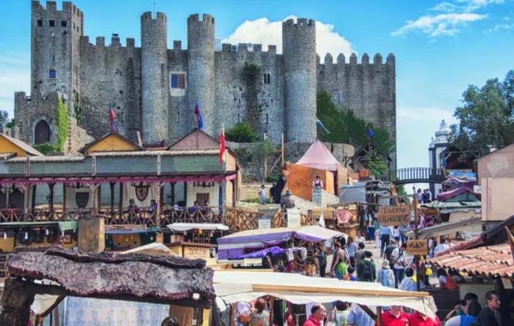 Borgo di Obidos (Depositphotos foto) - www.aerospacecue.it