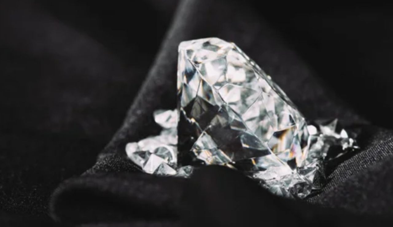 Diamante (Depositphotos foto) - www.aerospacecue.it