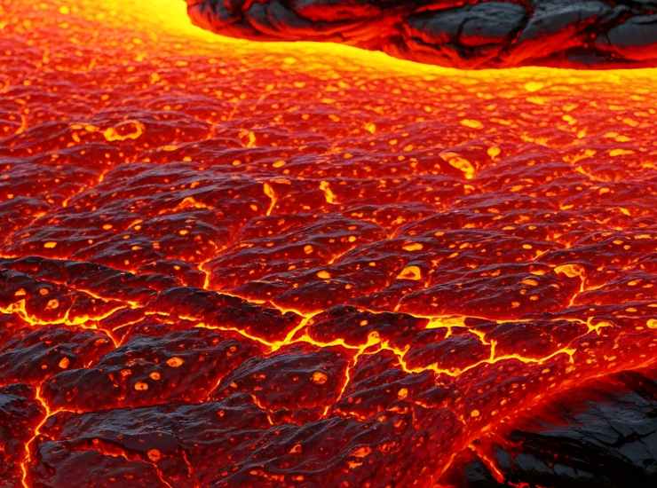 Illustrazione di un'eruzione in corso (Canva FOTO) - aerospacecue.it