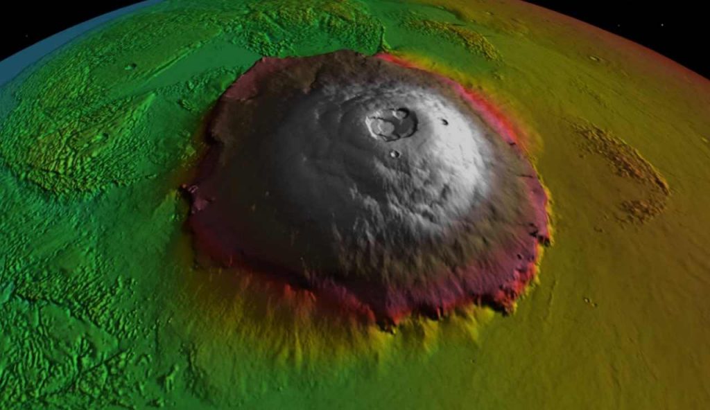 L'enorme montagna (NASA SVS foto) - www.aerospacecue.it